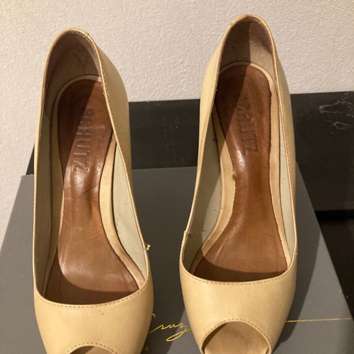 Schutz leather peep toe pumps used, beige, size 38