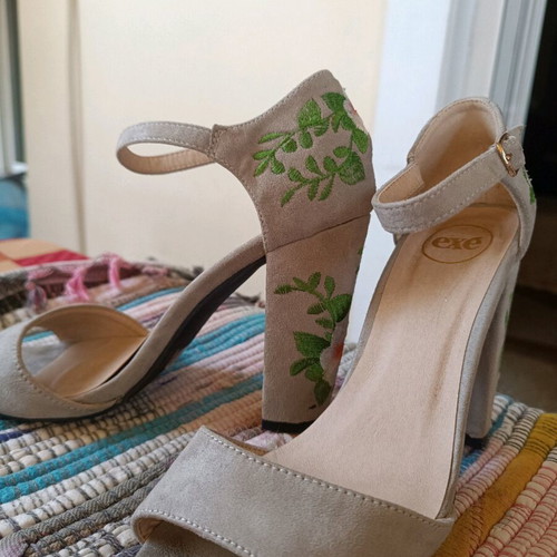 Exe sandals used, size 37, platform heels with embroidery