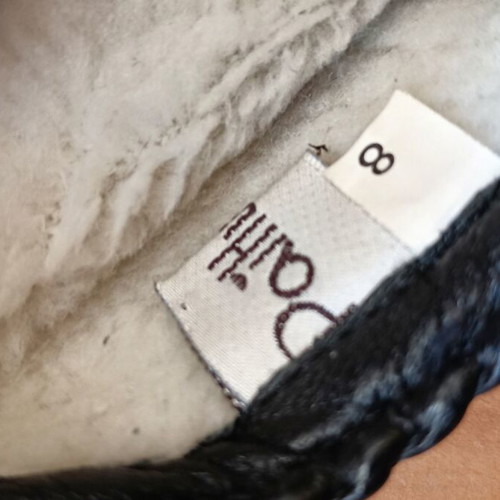 Leather gloves in very good condition, black