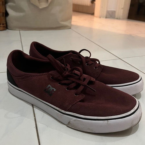 DC Trase SD burgundy sneakers like new, size 43