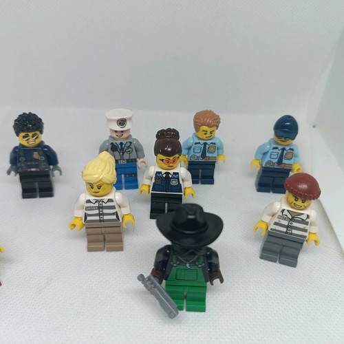 Lego figures set of 9 like new, police and criminals