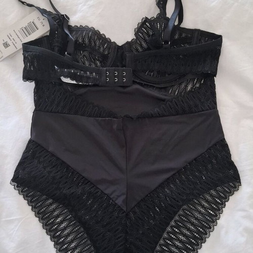 Triumph Body Aura Slim Fit 75B bodysuit new, black