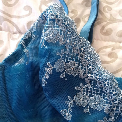 Victoria's Secret petrol bra 38D used with embroidery