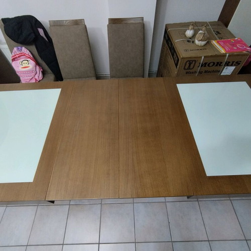 Dining table like new with extendable top 1.60x1 to 2.45x1 m