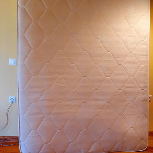 Double mattress used 157×200 cm with protective cover