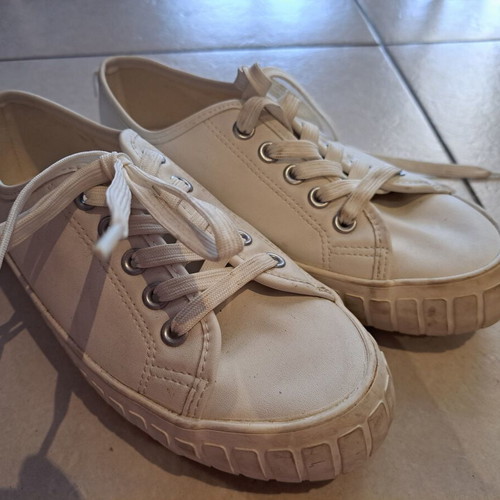 H&M White Canvas Sneakers Size 36 Like New