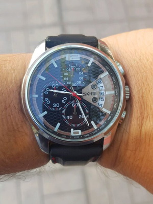 Skmei watch like new