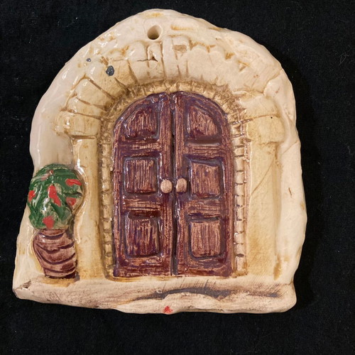 Decorative ceramic wall or table pieces like new, set of 2