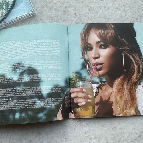 Beyonce B’Day Deluxe Edition CD & DVD like new, R&B / Soul
