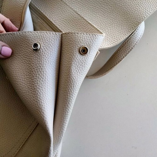 Women's backpack in beige/cream color like new