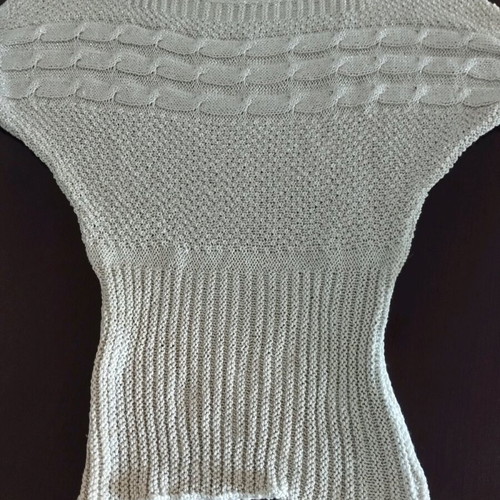 Knitted top gold color like new
