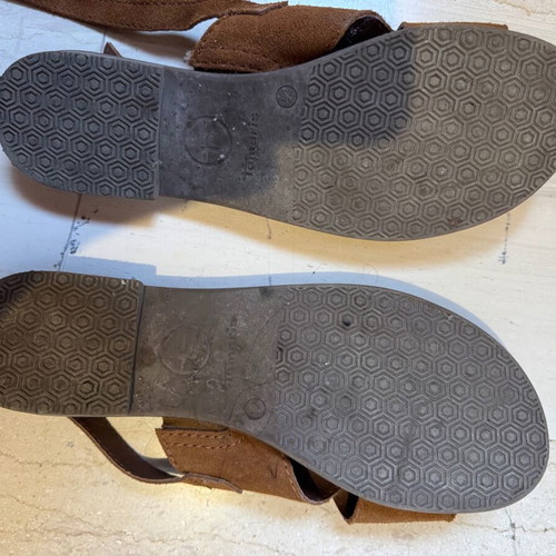 Tamaris women's brown leather sandals like new, size 42