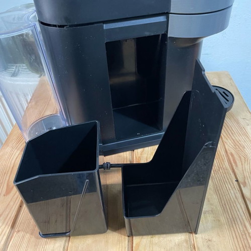 Nespresso Vertuo Next DeLonghi coffee maker used