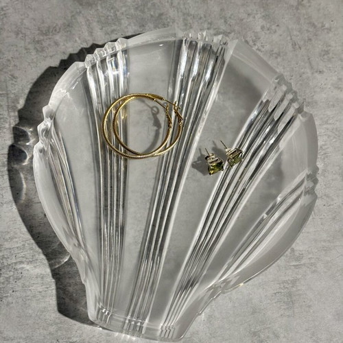 Vintage glass fondue bowl shaped like a shell, like new