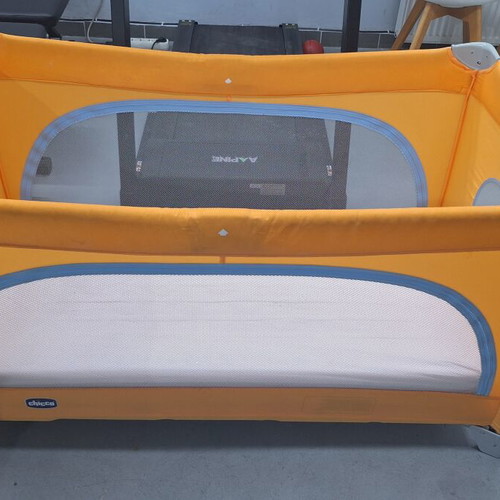 Chicco playpen with mattress