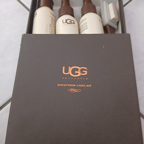 Ugg Mini Bailey boots like new, purple, size 39 with cleaning set