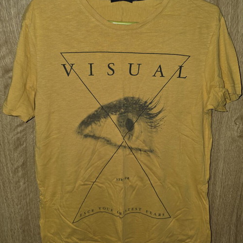 T-shirt yellow with print size M like new