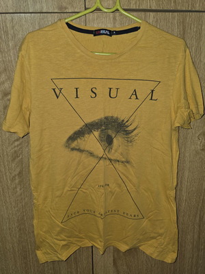 T-shirt yellow with print size M like new