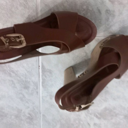 Women's brown sandals size 36 like new