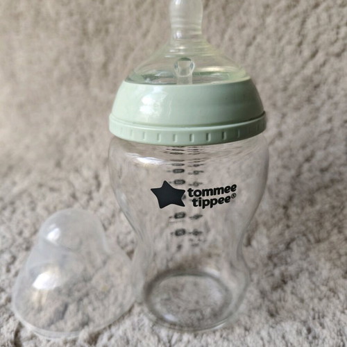 Tommee Tippee glass baby bottle like new 250 ml low flow