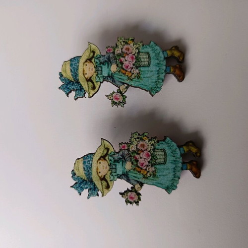 Sarah Kay wooden earrings new, blue