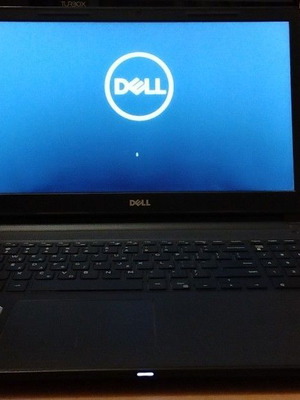 Dell Inspiron 3576 laptop i5 8250U 8GB RAM 750GB HDD AMD Radeon 520