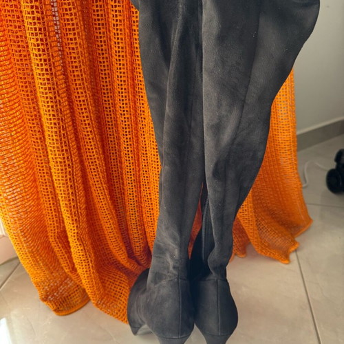Over the knee boots black like new, size 39