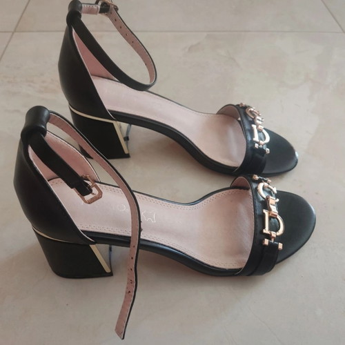 Migato black sandals with strap like new, size 37