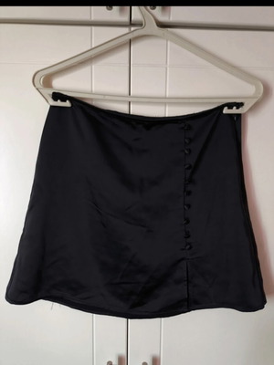 Black satin skirt with small side buttons like new, size S