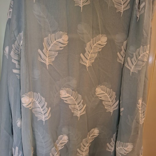 Curtain aquamarine with white embroidered feathers, like new, 450x275cm