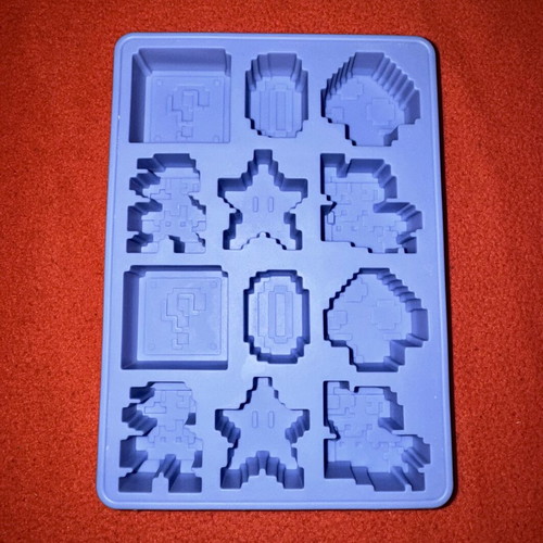 Nintendo Super Mario Bros. Ice Cube Shapes like new, lightly used