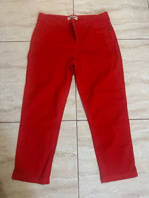 Sarah Lawrence red women's straight-leg pants