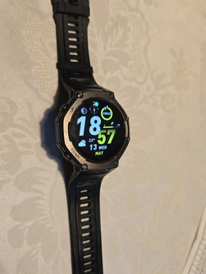 Amazfit T-Rex 3 smartwatch σαν καινούργιο, ανθεκτικός σχεδιασμός, οθόνη AMOLED