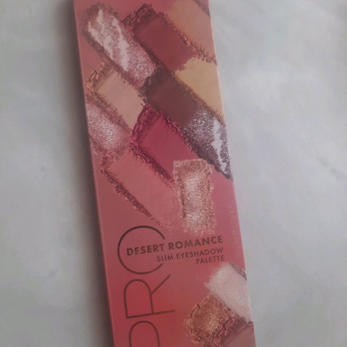 Catrice Desert Romance eyeshadow palette like new, 14 shades