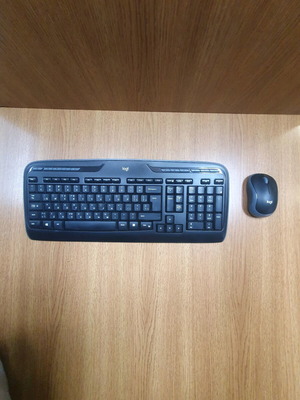 Logitech MK295 Silent wireless keyboard and mouse set like new