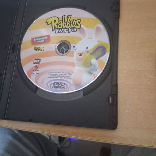 Rabbids Invasion DVD used, dubbed in Greek