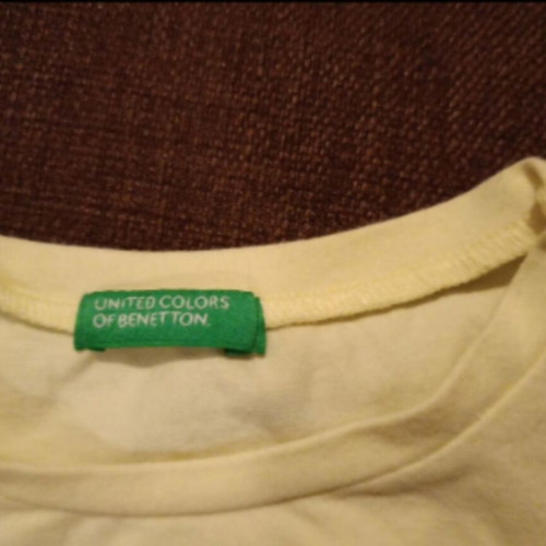 Benetton Glowing Happy yellow baby t-shirt like new 9-12 months