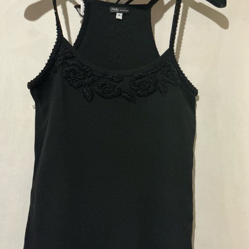 Rodo top embroidered black rib size M like new