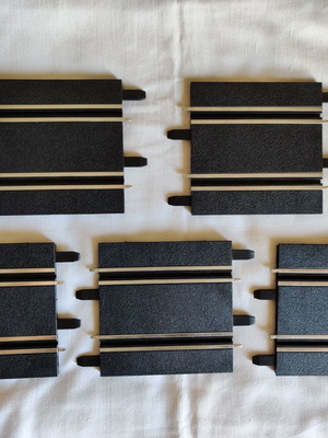 Комплект разширение Carrera Go 5 прави писти 114mm мащаб 1:43