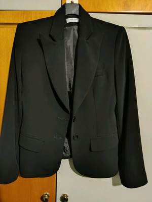Women's mid-length jacket like new, black, slim fit