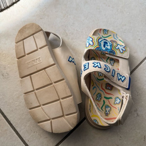 Zara Disney kids sandals No 26 like new with Mickey Mouse