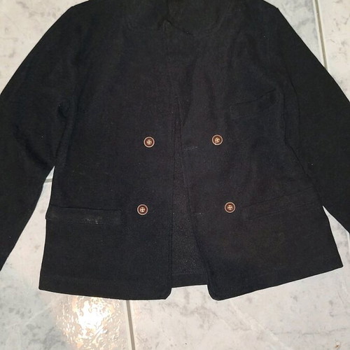 Boys' suit like new, size 6, black