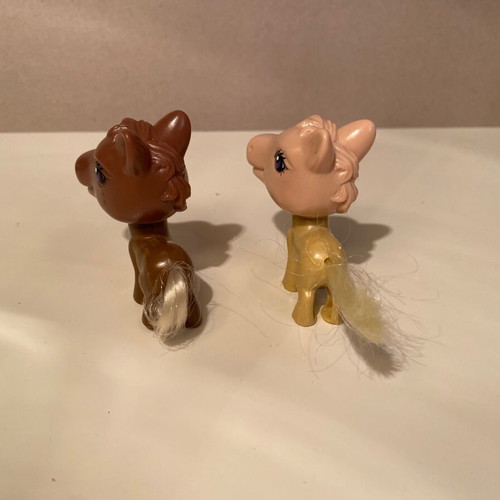 Set of small plastic pony figures like new