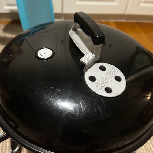 Children's charcoal grill toy with sound and light like new