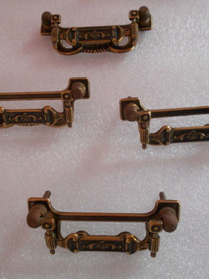 Antique carved drawer handles pack of 7, new