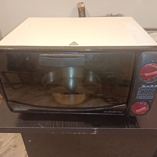 Delonghi electric countertop oven used with 2 trays and rack