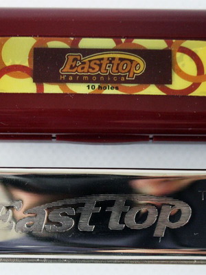 East Top 10-hole harmonica vintage 90's