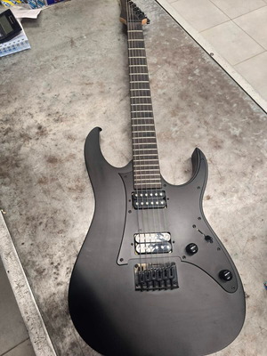 Ibanez GRG131 Black electric guitar like new, ideal for beginners