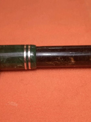 Parker Duofold Green Marble Pen with Gold Nib like new