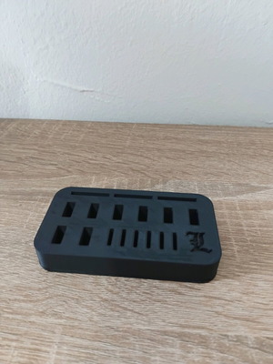 Θήκη οργάνωσης για USB-SD και microSD σαν καινούργιο, πλαστικό PLA